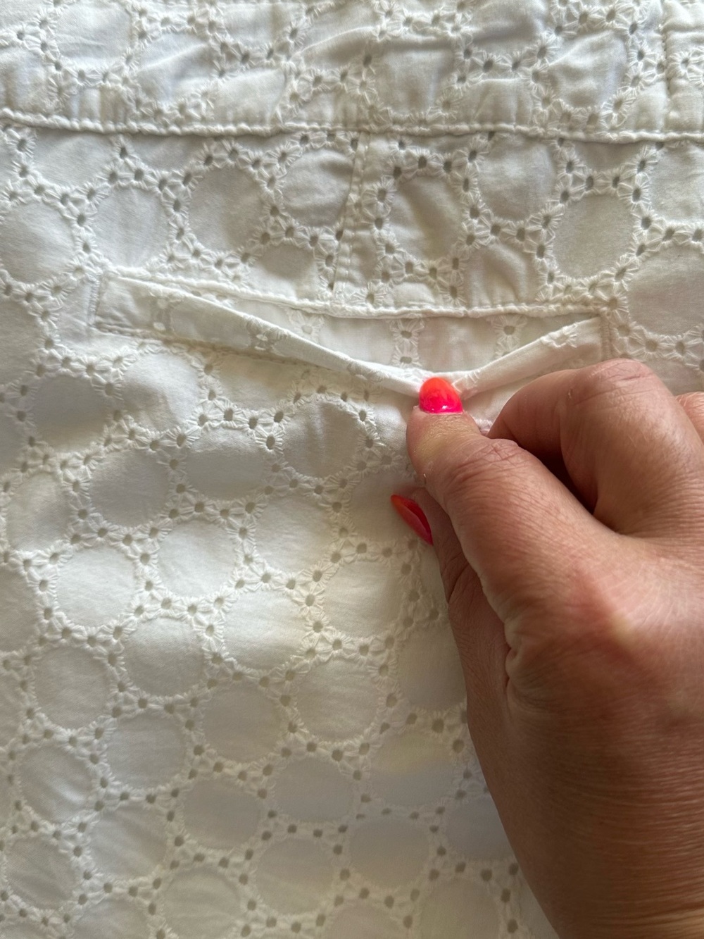 SO White Eyelet High Waist Shorts - Picture 7 of 7